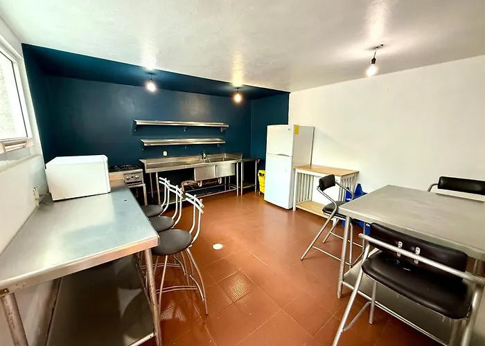Hostal Roomies Reforma - La Diana