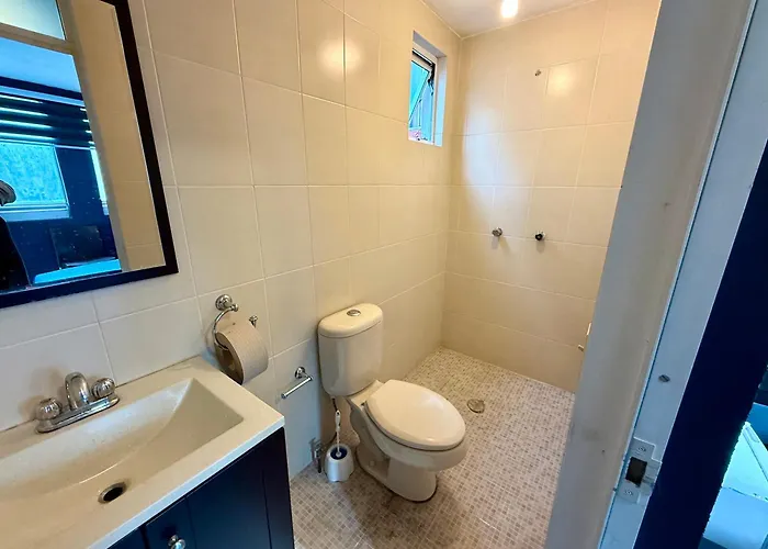 Hostal Roomies Reforma - La Diana