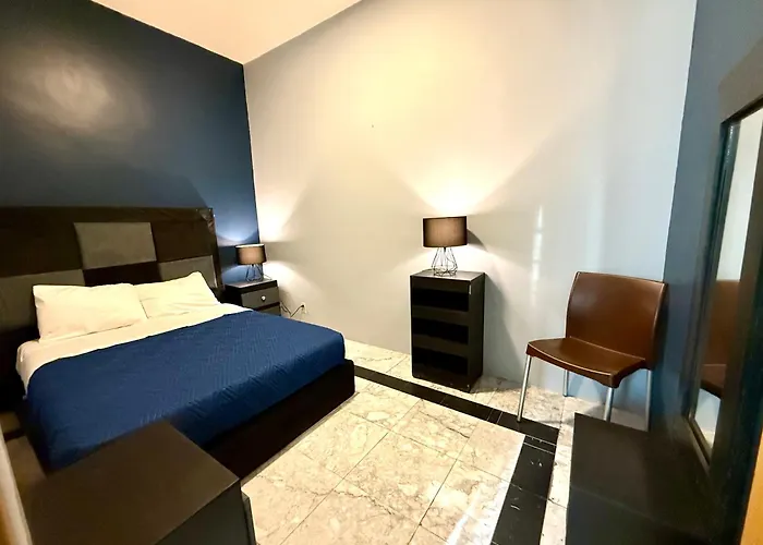 Roomies Reforma - La Diana