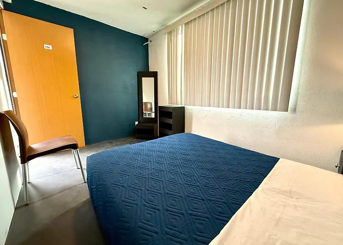 Hostal Roomies Reforma - La Diana